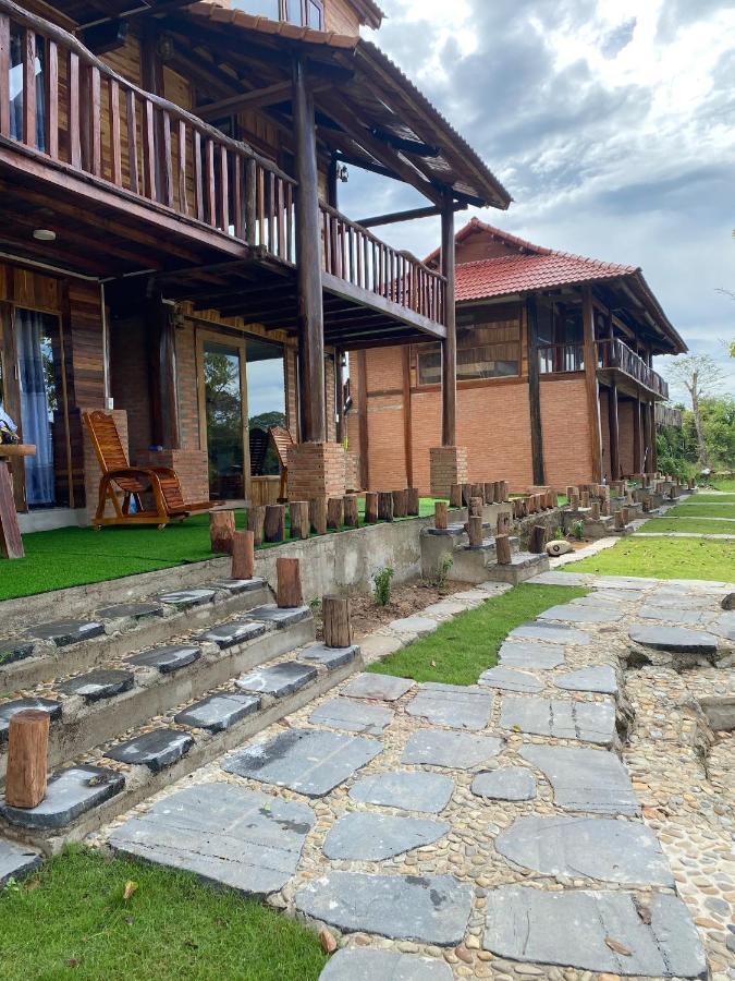 Floor River View Cat Tien Exterior photo